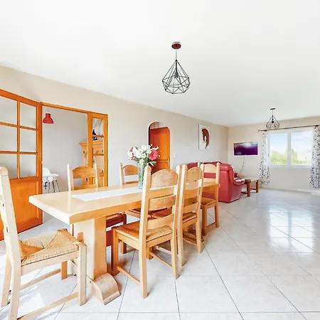Gorgeous In Chagny With Wifi Holiday home